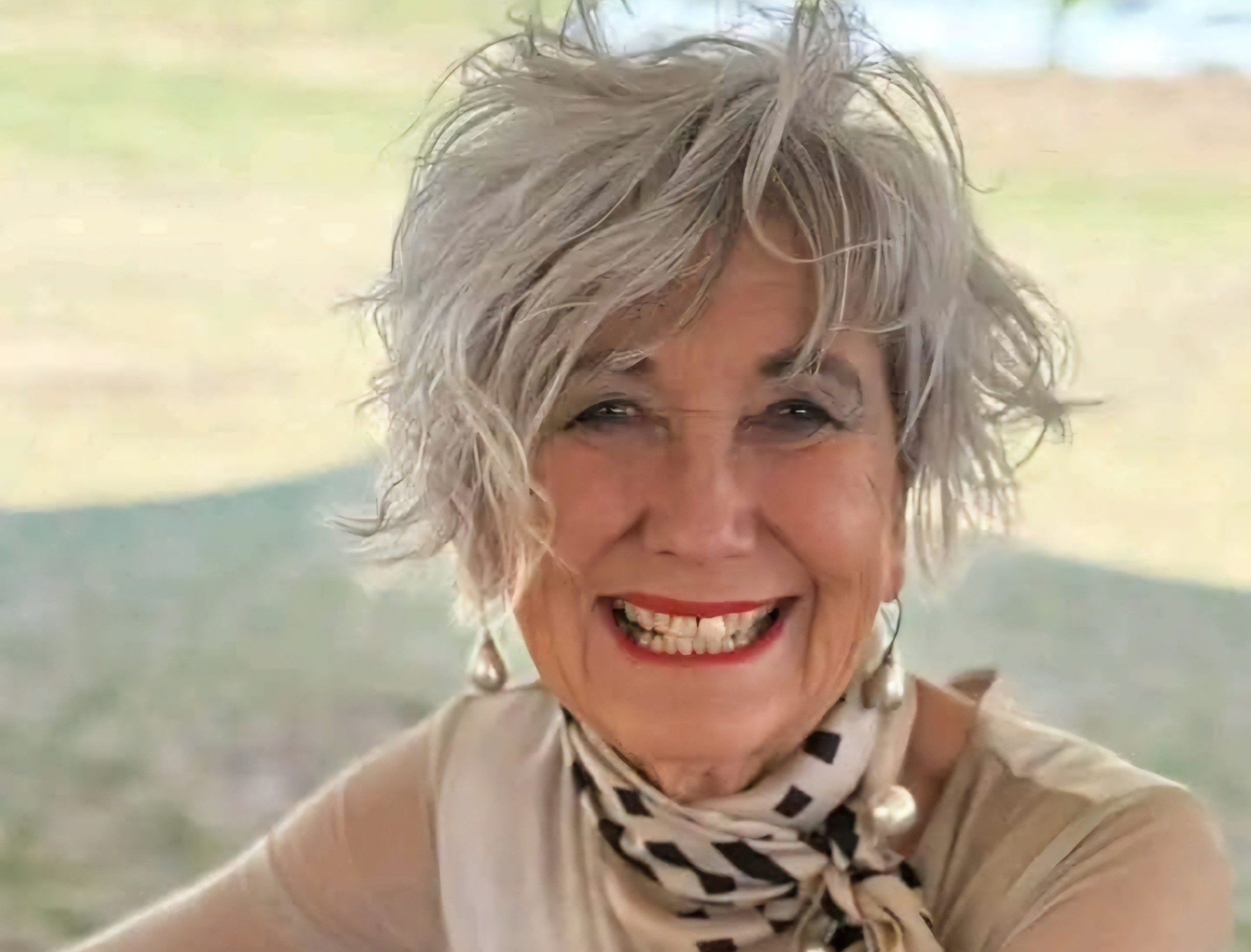 Die 76-jarige Ansie Fourie van Ficksburg in die Oos-Vrystaat, was stomgeslaan toe sy as finalis in die gewilde SARIE-Voorbladgesig-kompetisie vanjaar aangewys is. Foto:Verskaf