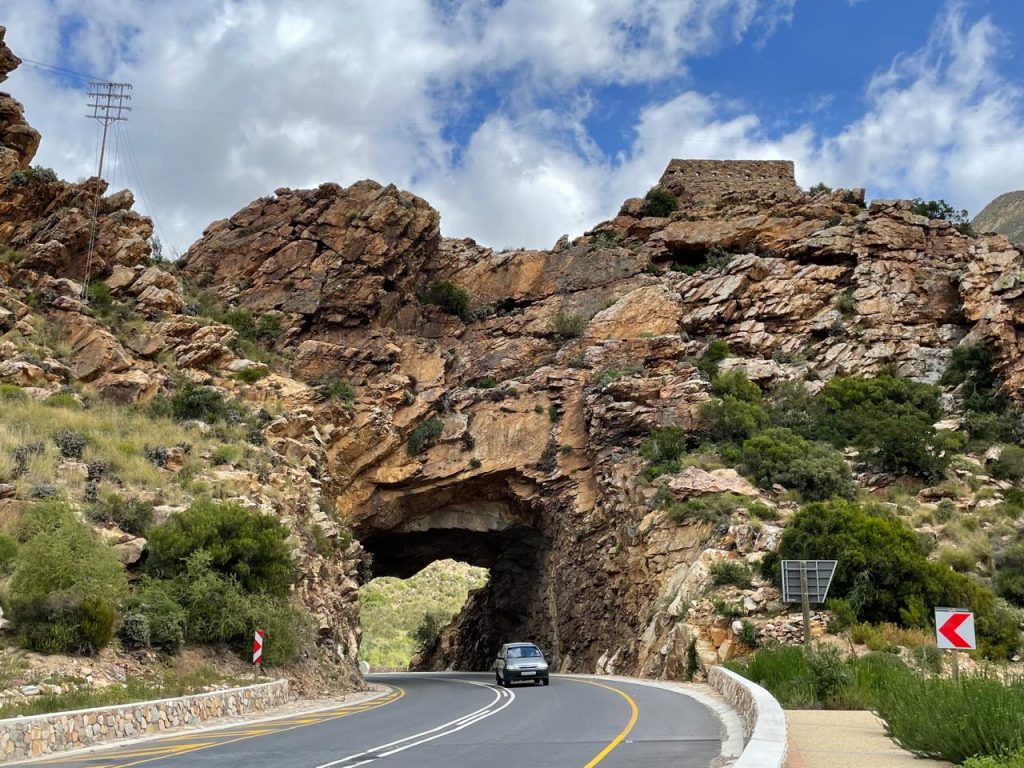 The picturesque village of Montagu has been crowned radio station Kfm's Dorpie of the Year for 2025, a testament to the extraordinary community spirit that defines this historic settlement nestled between the Langberg and Klein Karoo.