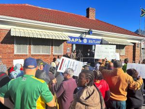 Police commissioner probes poor service at Maitland station