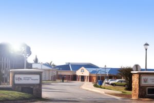 Humansdorp’s Life Isivivana Private Hospital to close after 20 years