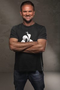 KYK: Robbie Wessels meng humor en hart in ‘Racheltjie de Beer’-album