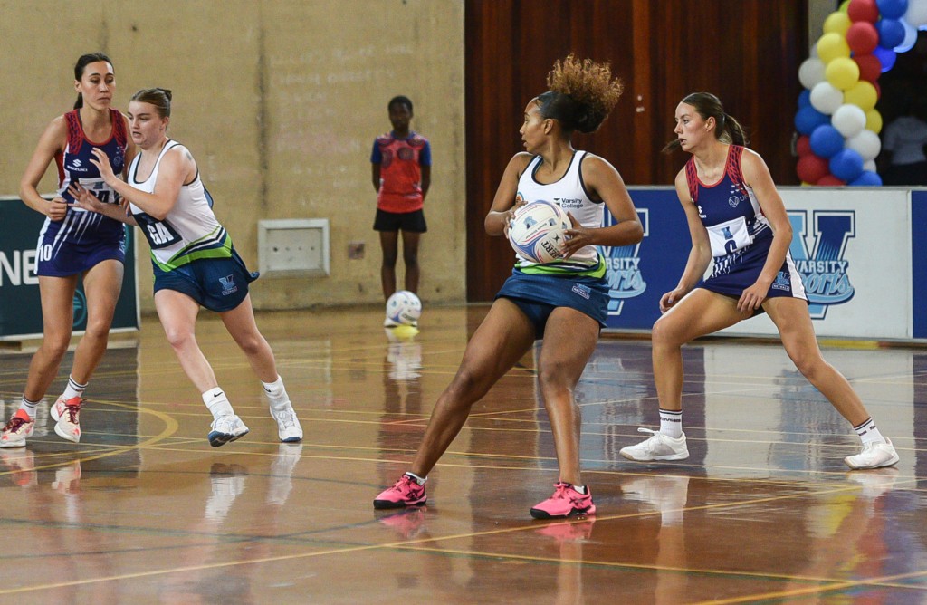 Varsity College's Allison Beck during the newcomers' challenging debut against defending champions UFS Kovsies, who secured a record 86-13 victory at the Rembrandt Hall on Sunday. Photo: Catherine Kotze / ASEM Engage