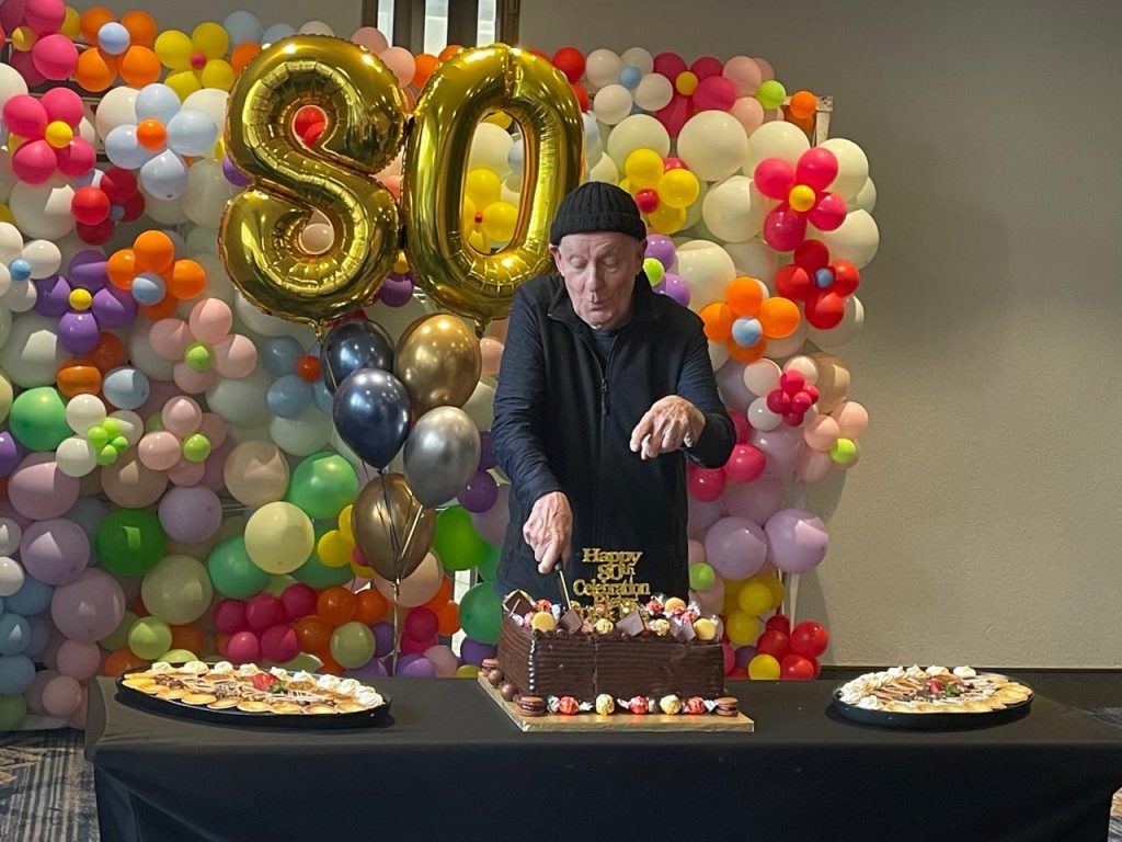 Vandag vier ons die 80ste verjaarsdag van een van Suid-Afrika se geliefste teaterikone en satirikus, Pieter-Dirk Uys! 