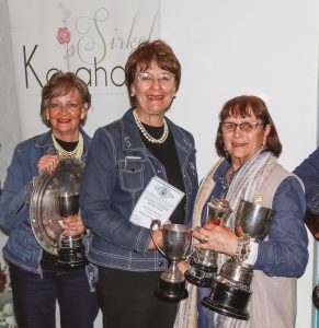 Kalahari-vroue verower wa-vrag pryse by jaarlikse kongres