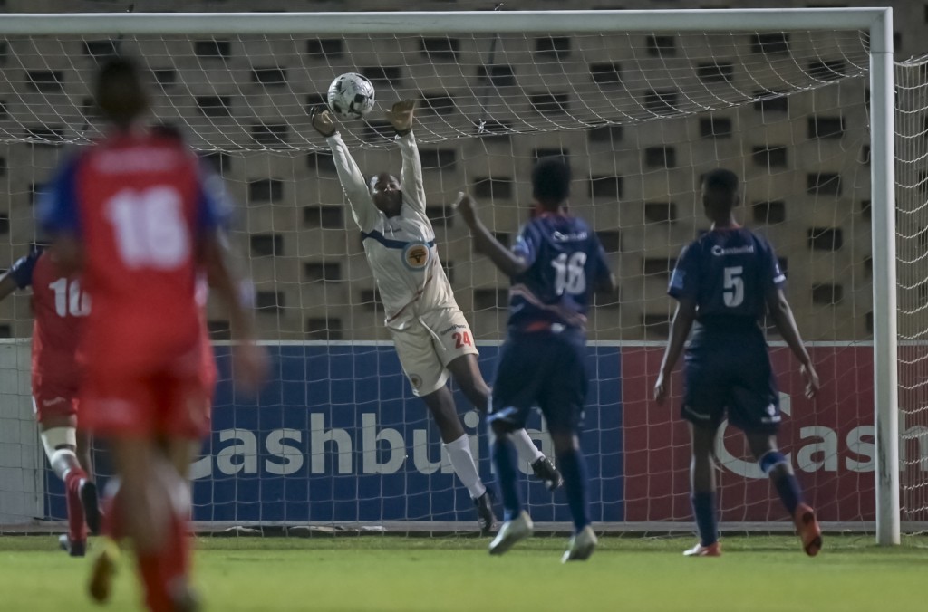 UNIVEN goalkeeper Matete Mante Makena produces a brilliant save during her side's heavy 8-0 defeat to TUT at UJ Soweto Stadium on 7 September 2025. Photo: Christiaan Kotze/ASEM Engage