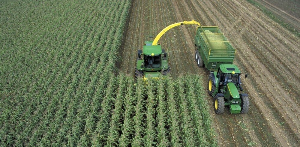 Die 2025-seisoen het merkwaardige deurbrake in graanproduksie opgelewer. In die koringkategorieë het beide die Noordelike en Suidelike Besproeiingskategorieë nuwe rekordopbrengste opgestel, wat verbeterde kultivarkeuses en bestuurspraktyke beklemtoon. Hierdie prestasies toon hoe produsente voortdurend hul tegnieke verfyn om maksimum opbrengste te behaal.