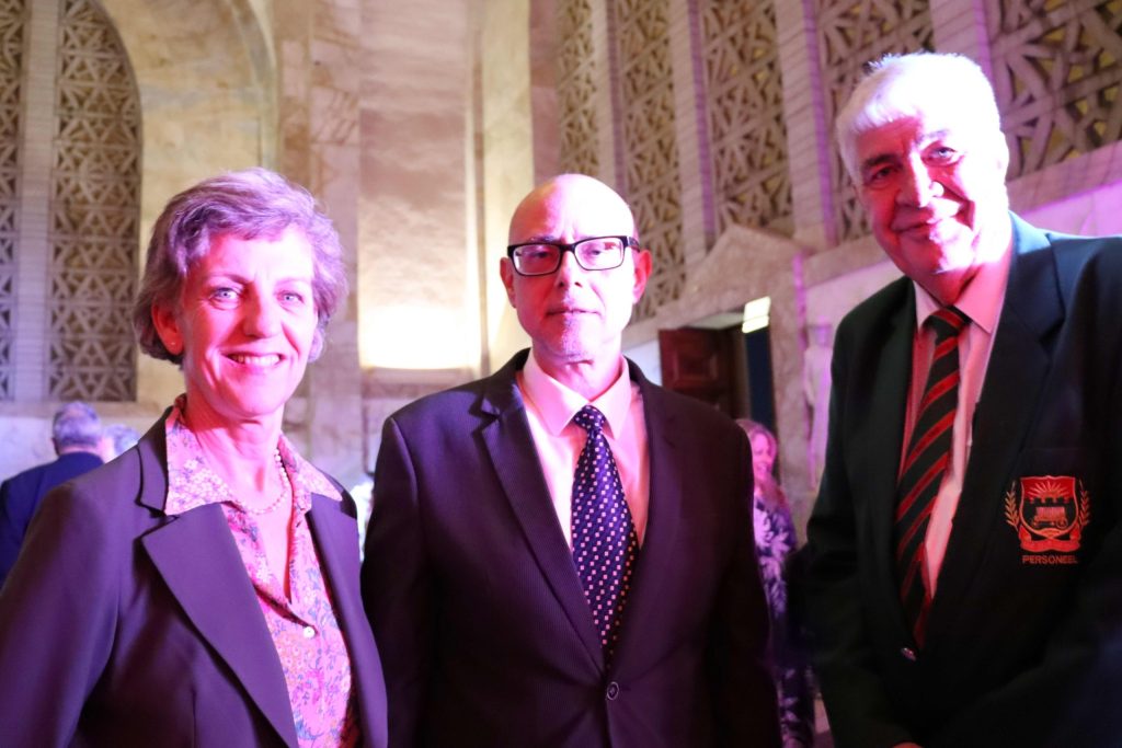 Elmarie van Loggerenberg (adjunkhoof, akademiese aangeleenthede by Affies), Antonis Mandritis (hoë kommissaris van Siprus vir Suider-Afrika) en Dirk Taljard (voormalige skakelbeampte van Affies). Foto: Charlotte Drotsky