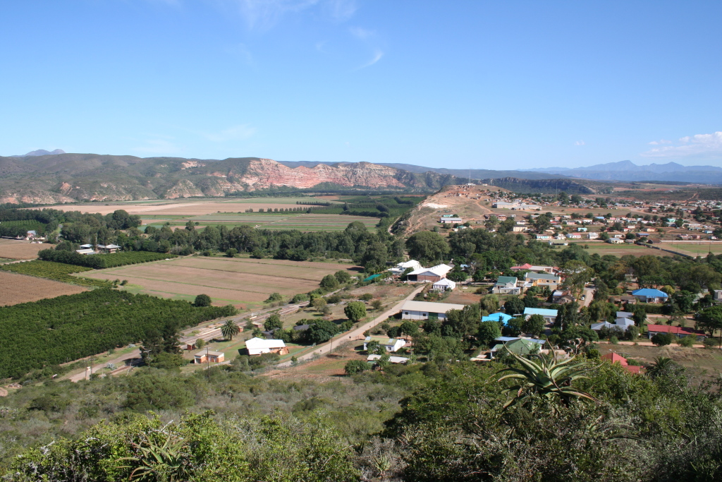 The Gamtoos Water Users' Association has set the record straight after water from the Gamtoos Canal spilt into homes in Hankey in the Eastern Cape, on  16 September, forcing residents to take time off work to clean up wet carpets and mattresses after a pump failure caused the waterway to overflow.