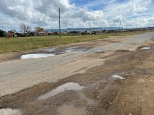 Boere kán nie meer geld in onderhoud van paaie bly inploeg, sê VL