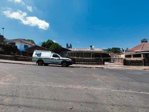 Bejaarde vrou van Paarl in haar erf aangeval, gewurg en beroof