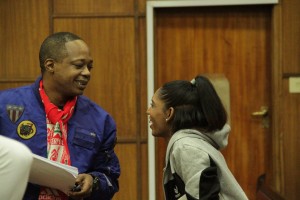 Sewe vermeende ‘Barney’ vroulike bendelede versteek glo vuurwapens in polisievangwa