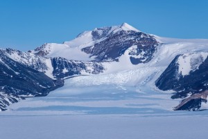 Researchers hunt for ancient Antarctic ice to unlock climate change secrets