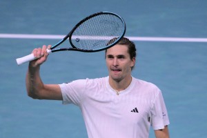 Spain and Germany advanced to the Davis Cup semi-finals after winning quarter-final matches in Bologna. Both nations defeated their opponents 2-1 on Thursday evening. Alexander Zverev leads Germany as the tournament's highest-ranked remaining player.