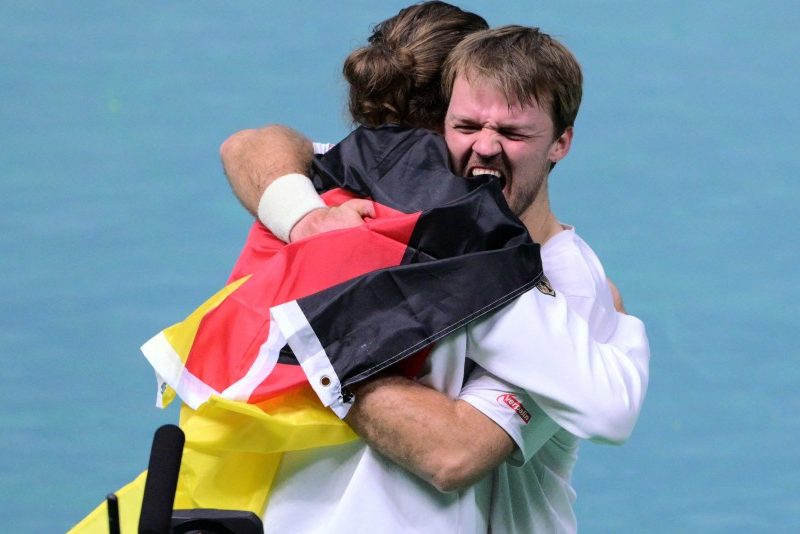 Kevin Krawietz and Tim Puetz completed Germany's comeback in the doubles rubber. They defeated Andres Molteni and Horacio Zeballos 4-6, 6-4, 7-6 (12/10).