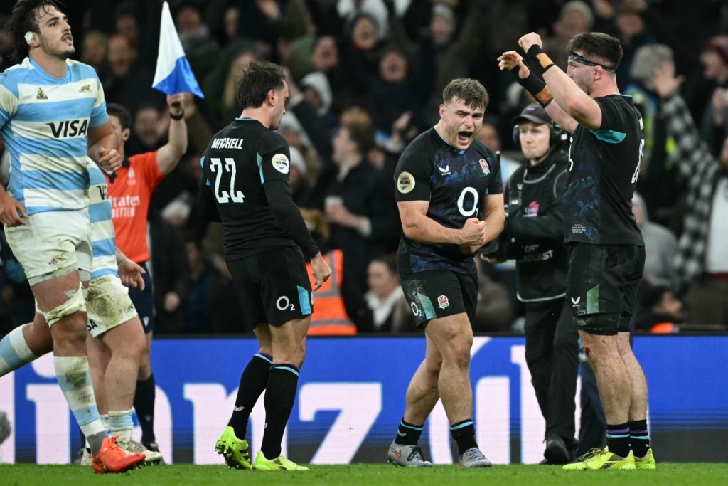 England's victory marked their third over the Pumas this year. They had previously secured two Test wins in Argentina during July.

The win extended England's winning streak to 11 consecutive victories. They have defeated all opponents during this impressive run.