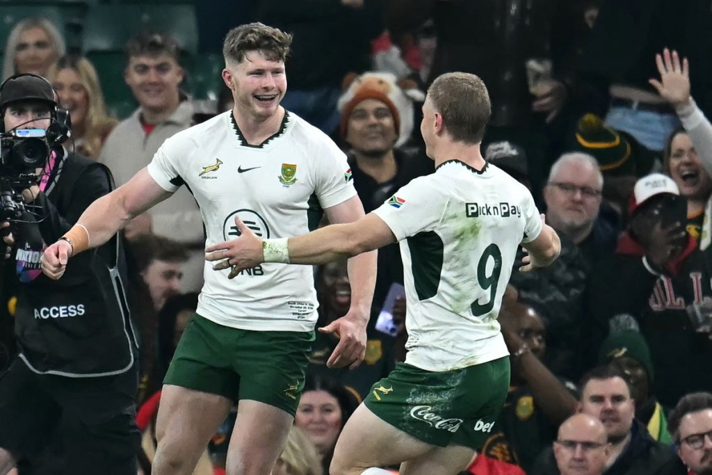 The dominant Springbok scrum provided perfect platform for their dangerous backline to flourish. Excellent connection between Sacha Feinberg-Mngomezulu and Damian Willemse sent Ethan Hooker over the line. The visitors led 14-0 as their forward dominance continued.