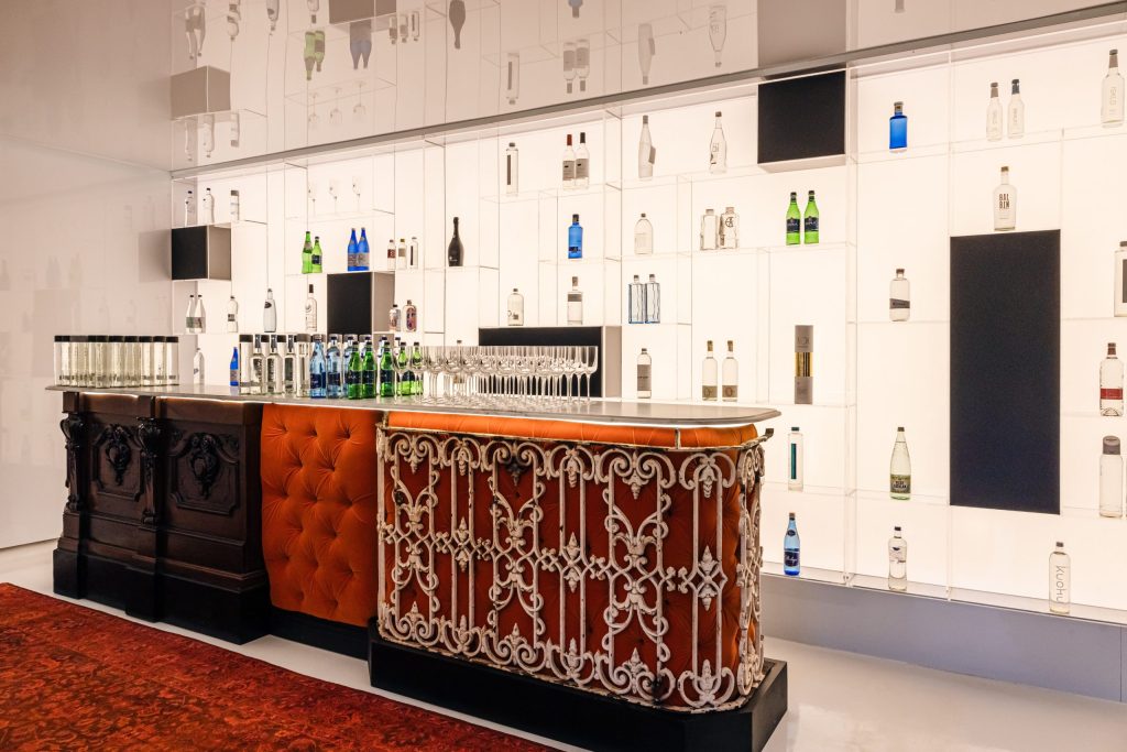 The Cape Winelands is world renowned for its unique wine tasting experiences, but now in the heart of the Winelands, consumers can enjoy a surprising alternative: water tasting.

Move over, Chardonnay and Cabernet Sauvignon – there's a new liquid taking centre stage at one of Stellenbosch's most prestigious estates. Nico Pieterse, South Africa's leading water sommelier, has partnered with the historic Lanzerac hotel to launch the country's first fine water tasting experience, proving that H₂O can be just as sophisticated as any vintage.