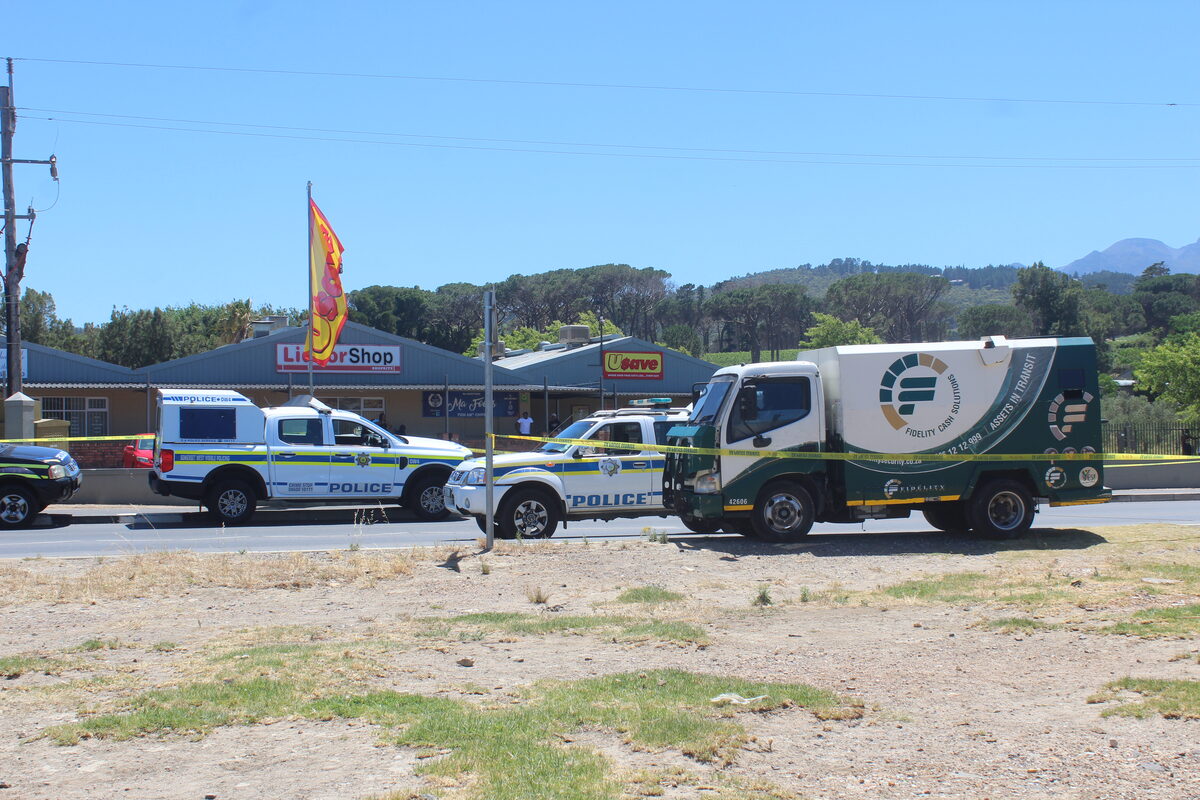 PHOTO GALLERY | Six arrested after cash-in-transit robbery