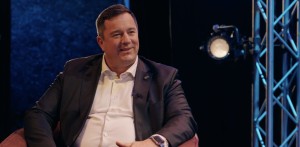 Steenhuisen maak vanaand sy hart oop oor politiek, liefde en landbou in kykNET-onderhoud