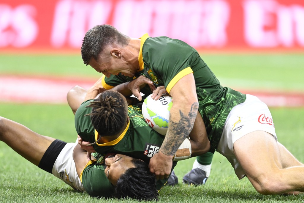South Africa players celebrate after Sonwabo Sokoyi (L) scored a try.