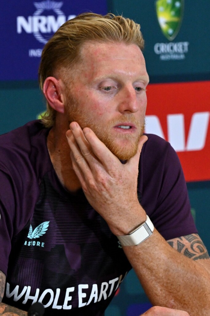 Australia crushed England’s Ashes dreams by securing an 82-run victory in the third Test at Adelaide Oval, retaining the famous urn after just 11 days of cricket and leaving the tourists devastated.
