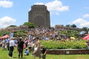 Rekordskare vier Geloftedag by Voortrekkermonument
