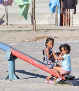 Verhoogde veiligheidsrisiko’s tydens vakansie; weet waar jou kinders is