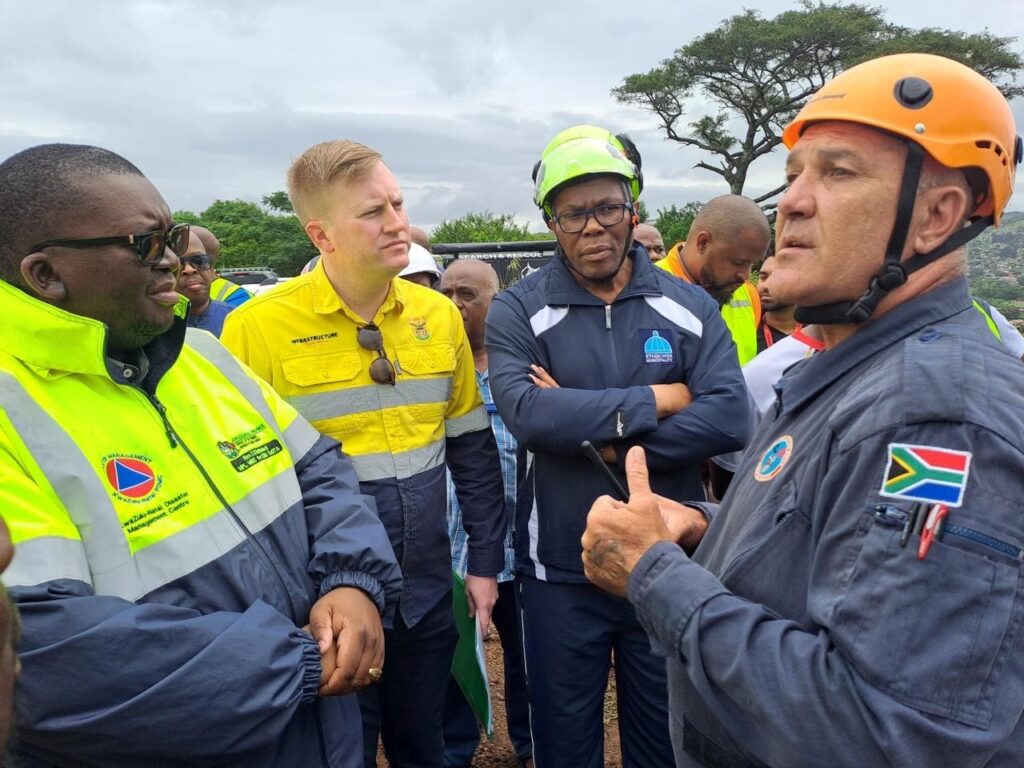 A delegation of top government officials, including  Dean Macpherson; KwaZulu-Natal MEC for Public Works, Martin Meyer; and MEC for Cooperative Governance and Traditional Affairs (COGTA), Thulasizwe Buthelezi, visited the site.