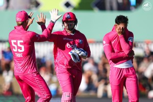 Royals chase down 187 to beat Super Giants in thriller