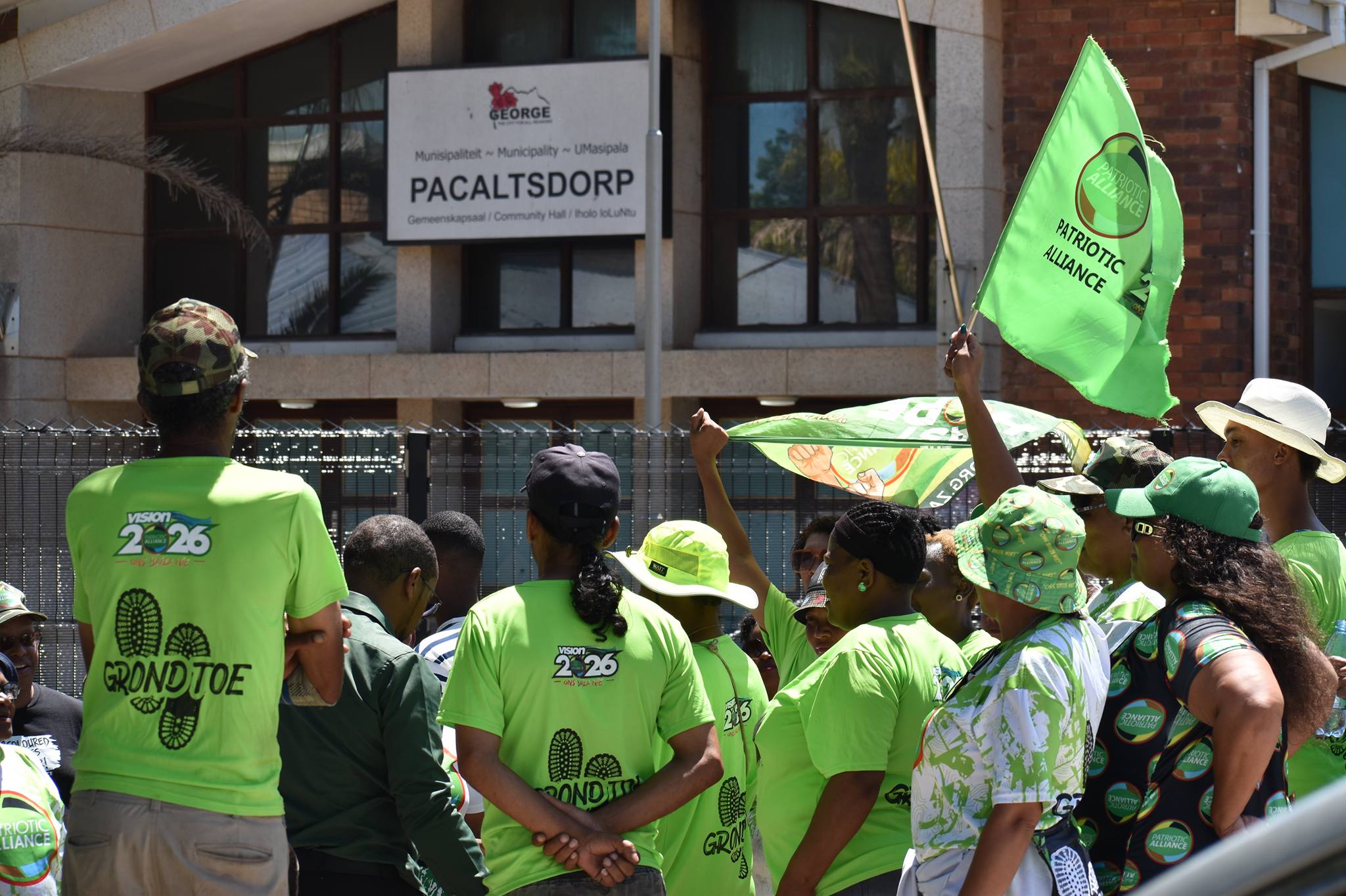 Terug na die tekenbord vir die DA ná PA twee van sy wyke in George gryp