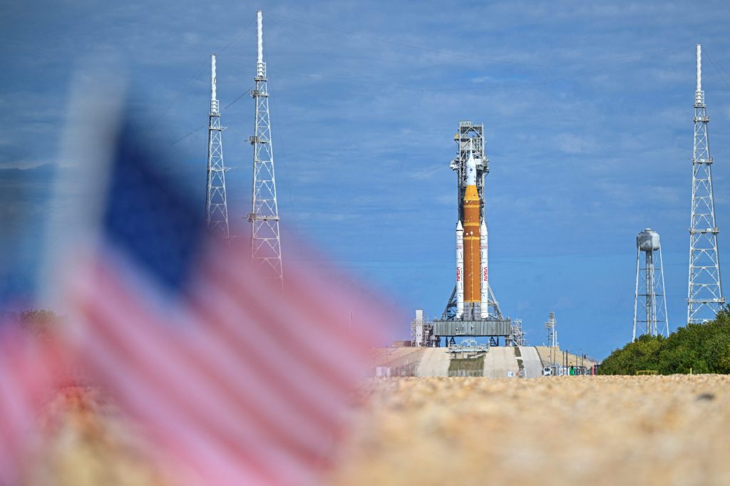 NASA pushed back the earliest date that astronauts could fly to the moon, due to forecasts of freezing temperatures.