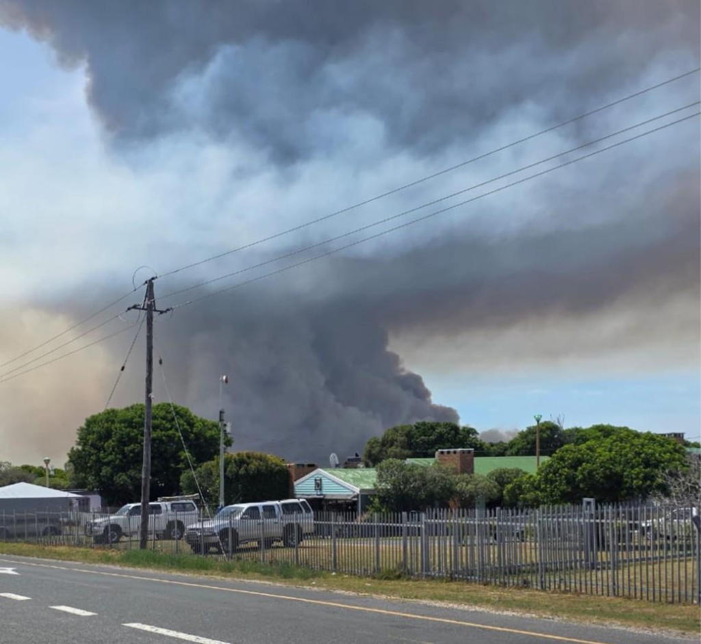 Smoke billowing up into the air could be seen for many kilometres during the blaze near Pearly Beach in Overstrand.