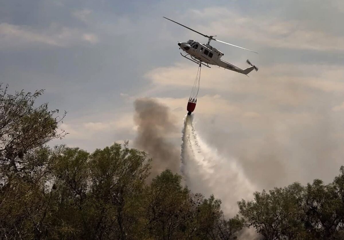 Widespread wildfires erupted in the Kouga region.