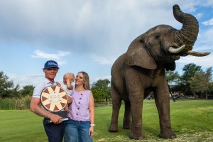 Viljoen survives late collapse to win SDC Open at Zebula