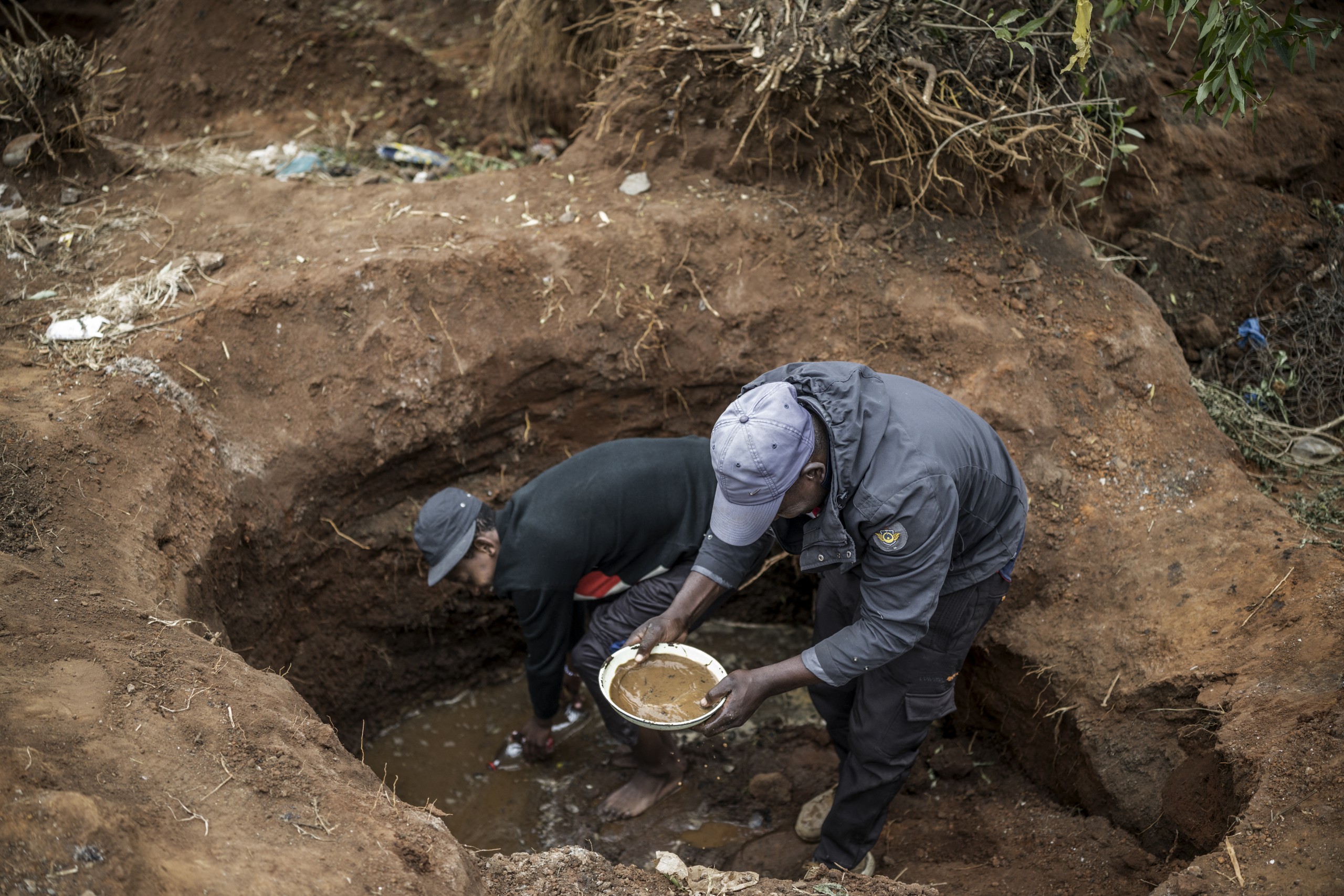 Dozens of fortune-seekers have descended on the township of Springs, about 50km east of Johannesburg, scouring the dirt for gold in scenes reminiscent of the rush that built South Africa's financial capital at the turn of the 20th century.