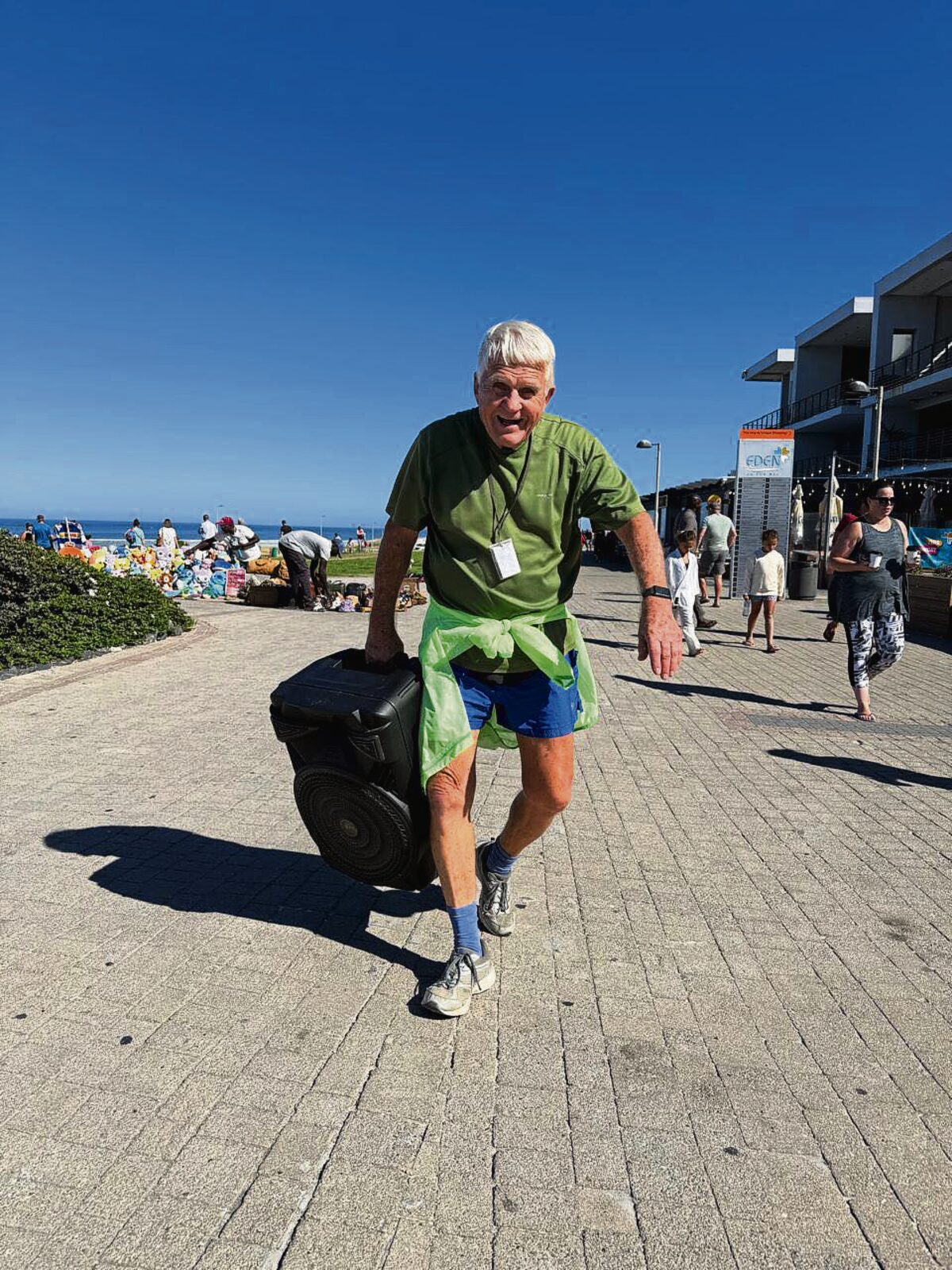 At 84 years young Jonck has completed his 400th parkrun and 300th vulunteer stint.