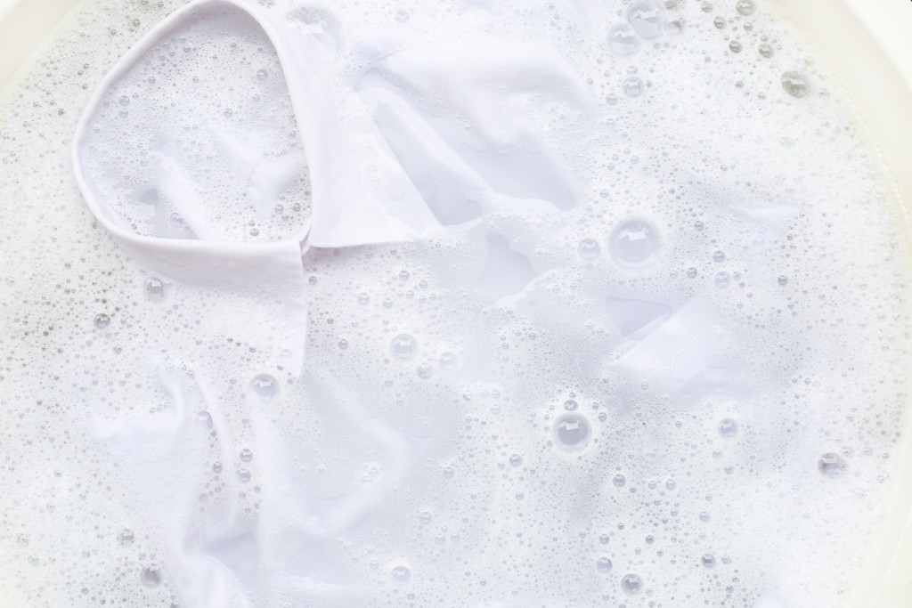 Vlekkelose wit linne, handdoeke en tafeldoeke is beloftes van onberispelike kwaliteit vir gaste