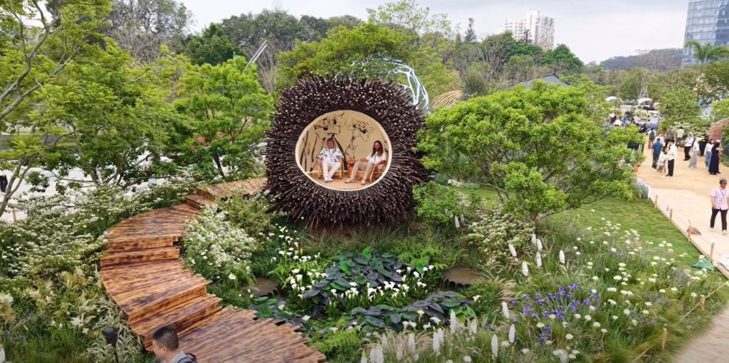 Leon Kluge's award-winning "Living Contours" garden.