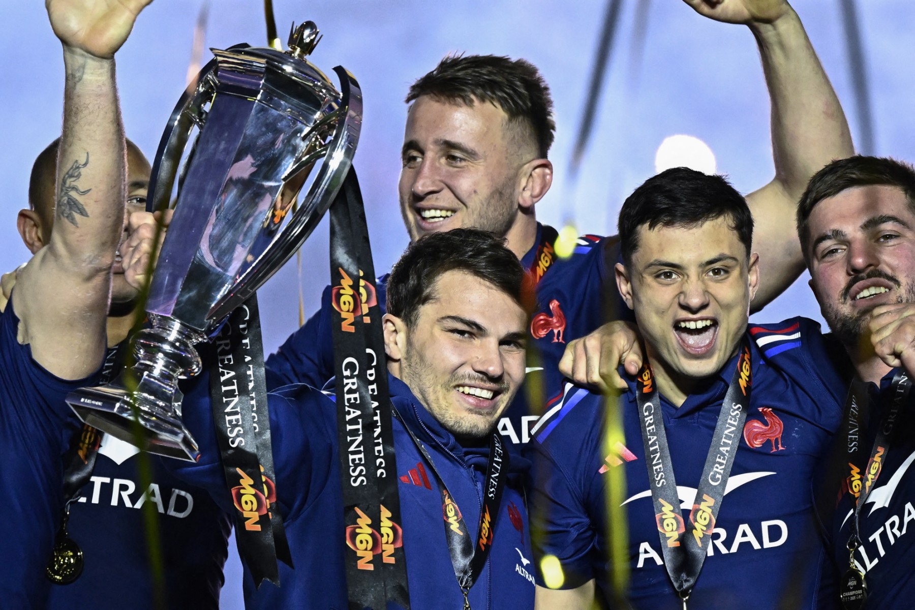 Six Nations trophy destroyed in fire during transit in Ireland