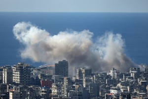 US intelligence finds Iran not rebuilding nuclear facilities