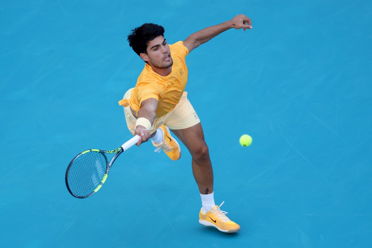Korda sends Alcaraz to another early exit in Miami, Sabalenka advances