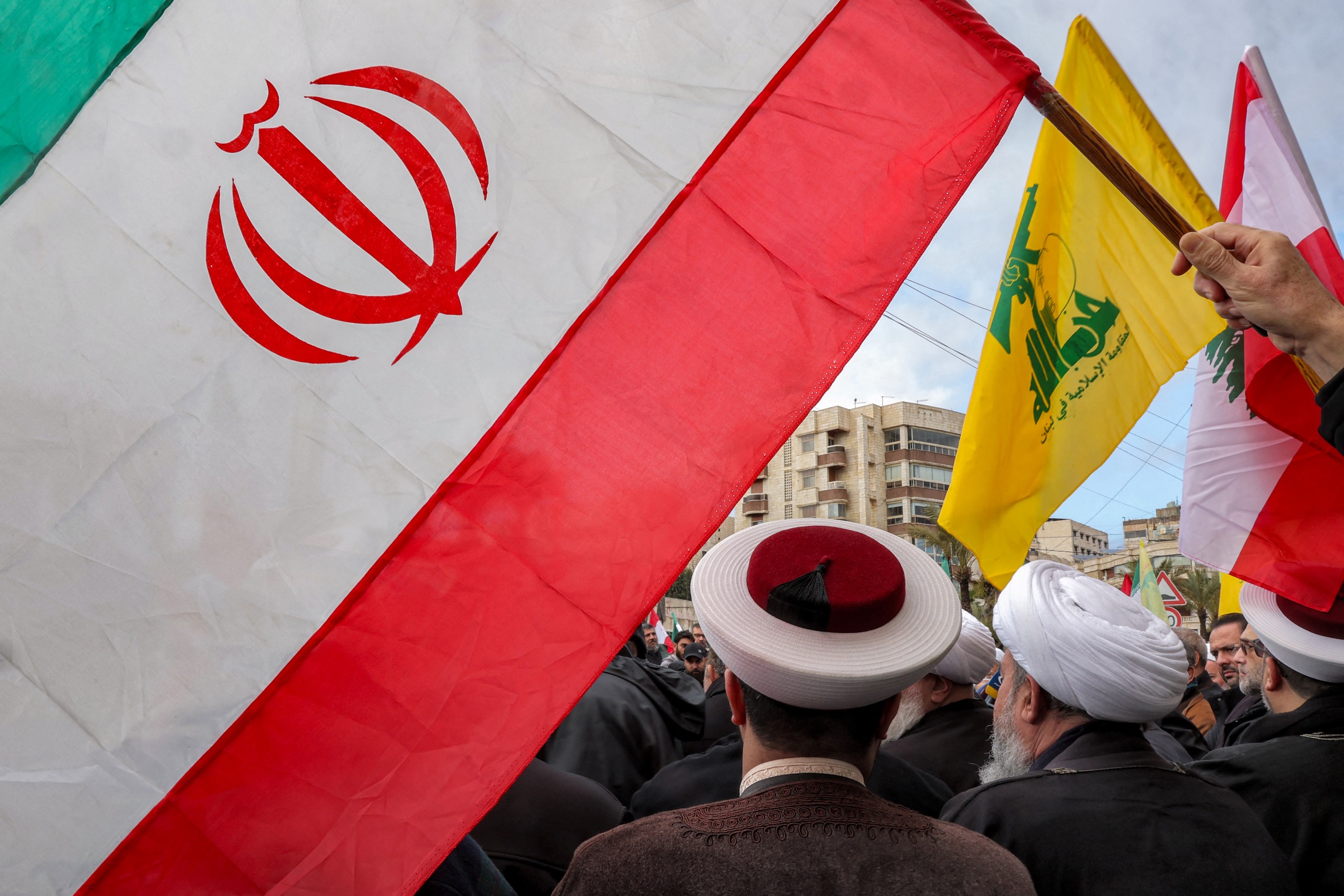 Iran Guards warn civilians after Trump pushes Hormuz deadline
