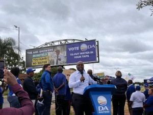 DA launches billboard campaign criticising premier’s hotel shower remarks amid Gauteng water crisis
