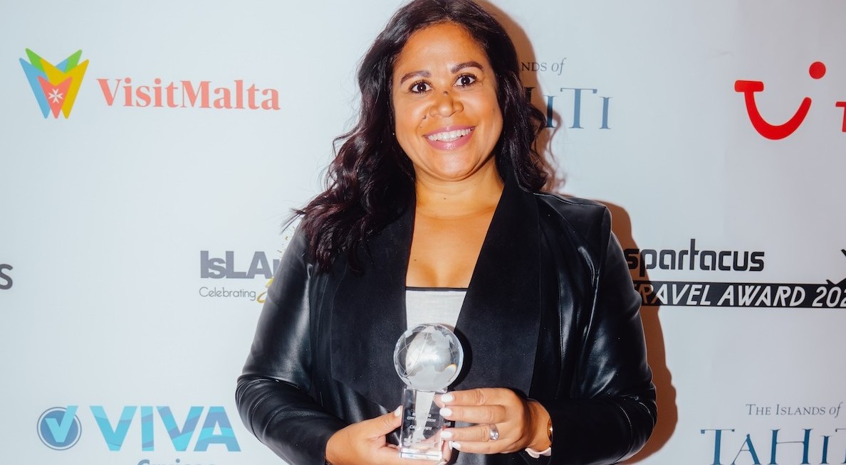 Cape Town Tourism chief marketing officer Briony Brookes receives the award.