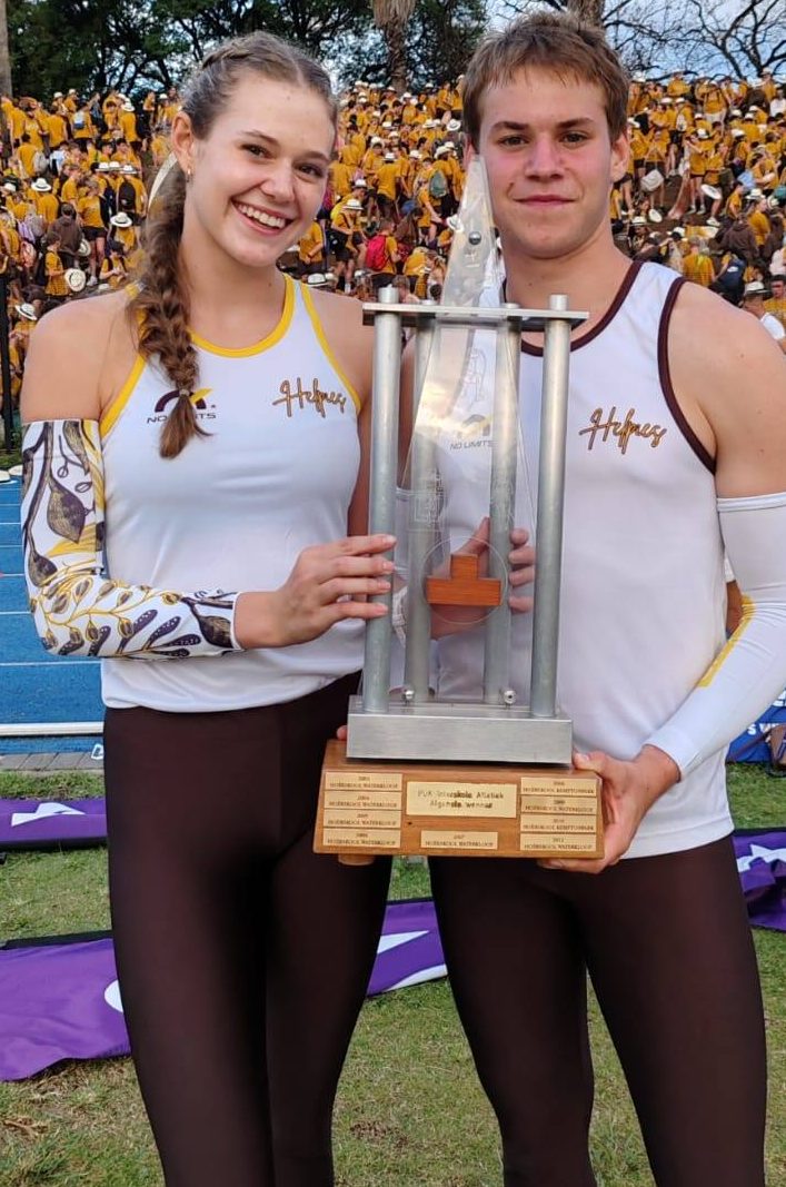 Helpmekaar were crowned champions of Wildeklawer group 1, on Wednesday, 4 March. The captains hold the trophy.