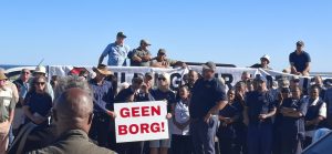 Vermeende skaapdiewe wat boer aanval verskyn in hof