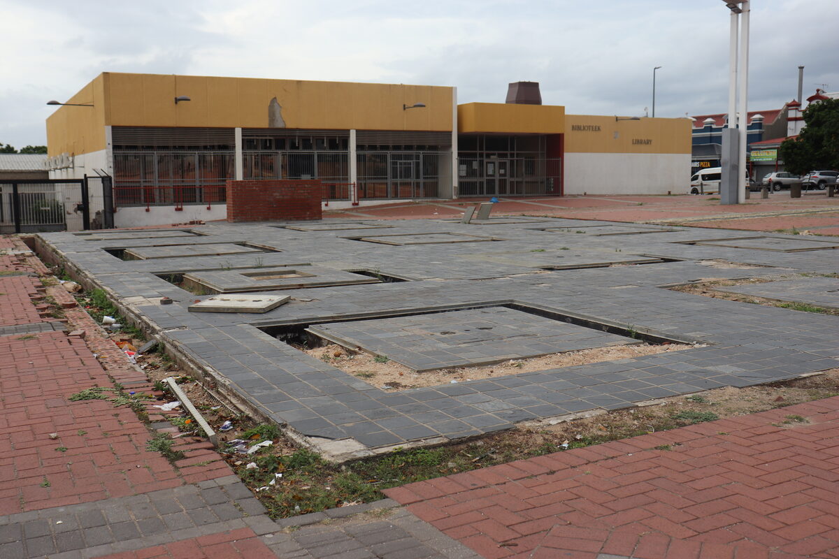 Despite previous commitments from the NMBM and the reported allocation of R53 million in disaster relief funding during the last financial year, large parts of the CBD, including Market Street remain in disrepair.