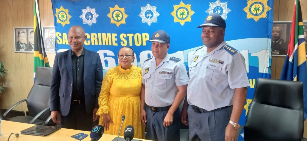 From the left is the MEC for Community Safety and Transport, Jabu Mbalula, the premier of the Free State Maqueen Letsoha-Mathae, Lieutenant General Lesia and the National Police Commissioner, General Fannie Masemola. 