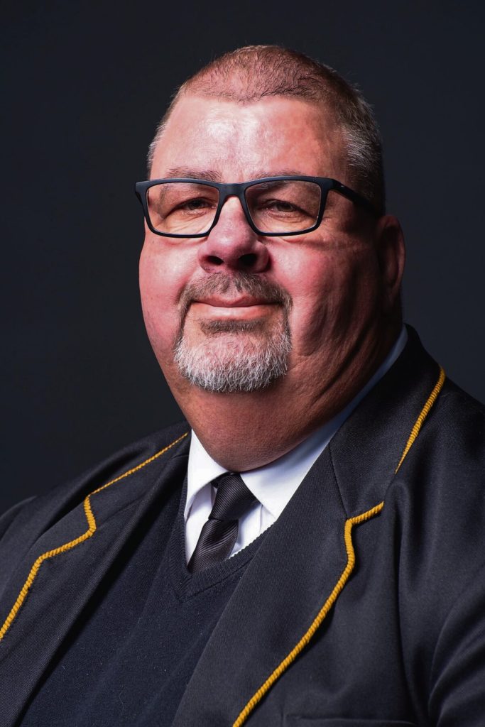 Mnr. Gys Coetzee, uitvoerende direkteur.