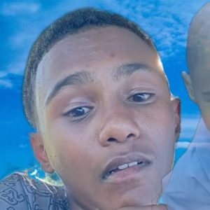 Twee verdagtes in hegtenis ná dood van tienerseun in sy ouerhuis